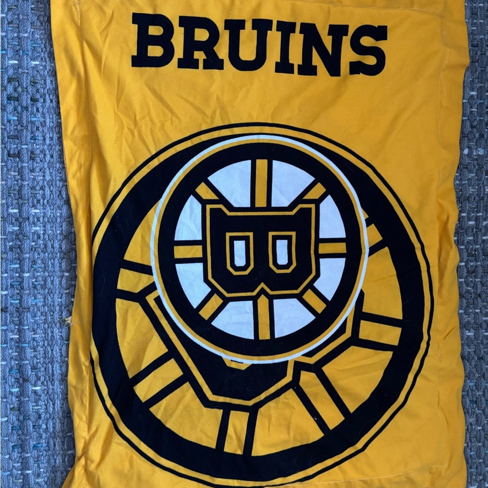 Yellow Bruins Pillowcase sham with Logo